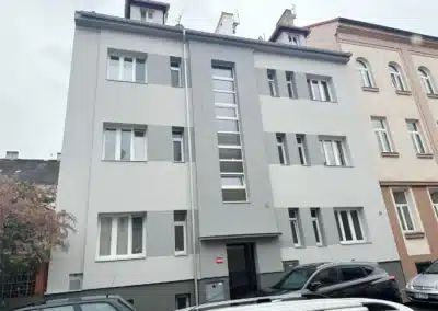 Zateplení a výměna střešní krytiny bytového domu č.p.1990, ul. Roháčova, Tábor